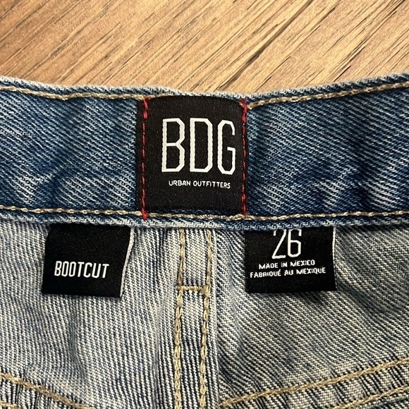 BDG distressed raw hem jeans, size 26 - Picture 2 of 7